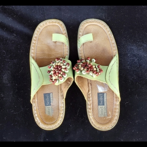 Josef Seibel Leather Round Open Toe with Toe-Loop Slide On Sandals. - Picture 6 of 16